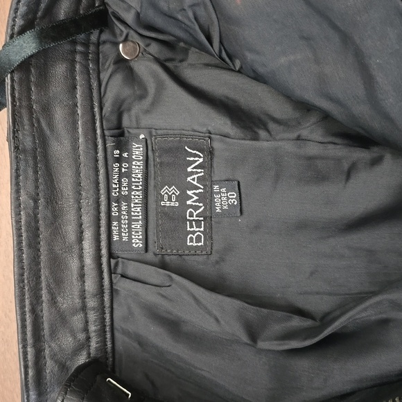 BERMANS Women's High Waisted Sz 30 Stylish Black Leather Pants - Picture 6 of 6